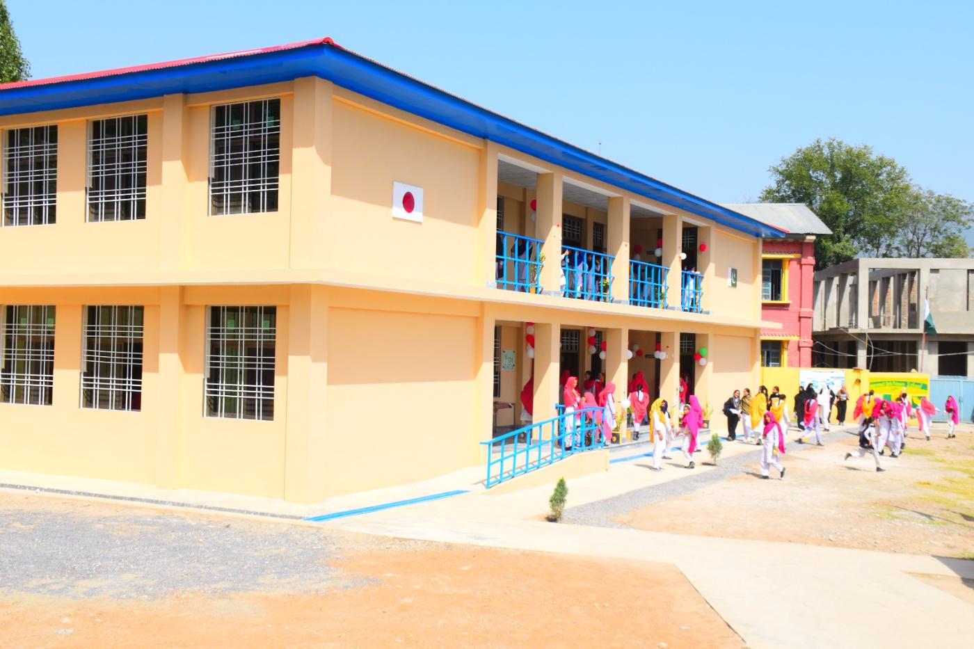 A reconstructed girls' high school with a ductile RC frame